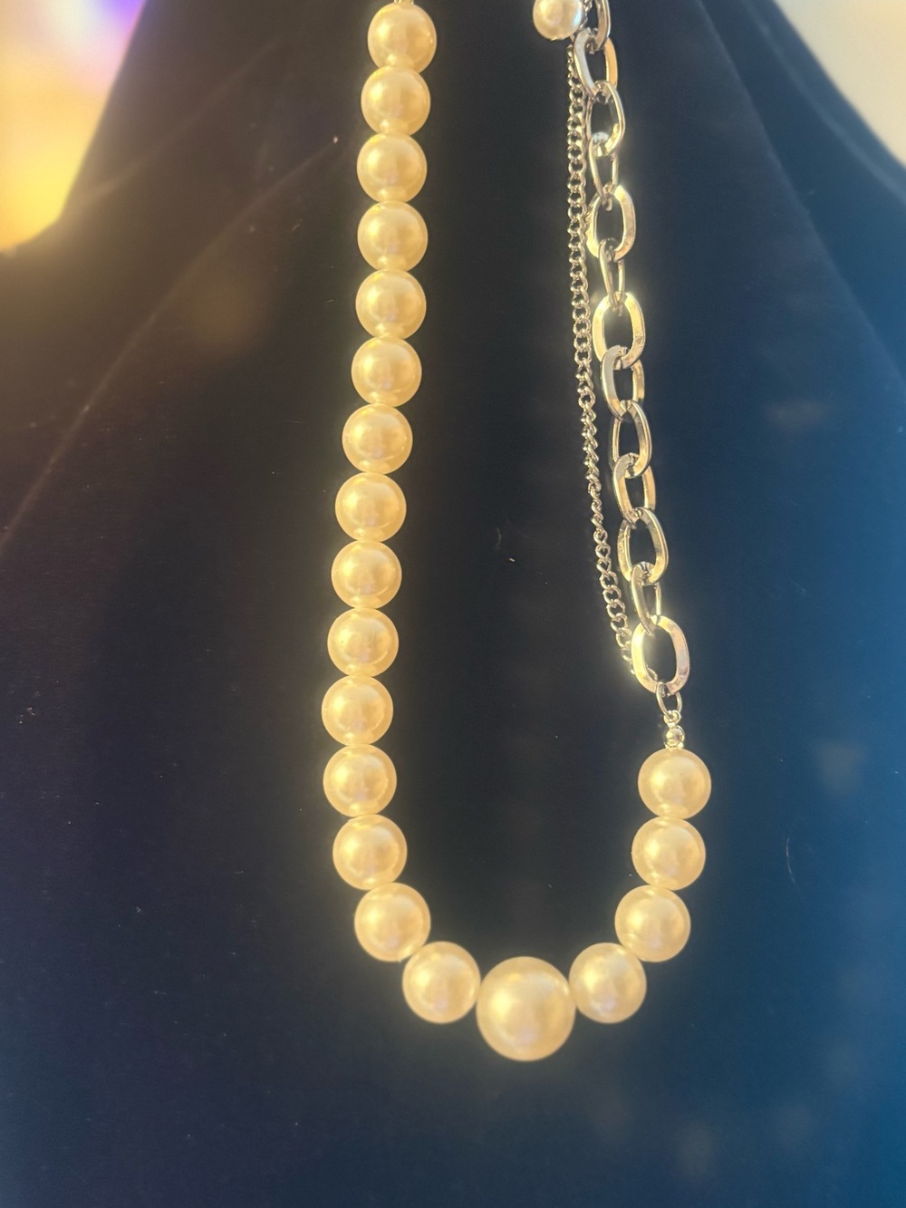Elegant Pearl Bead Necklace in Cream with Silver Chain